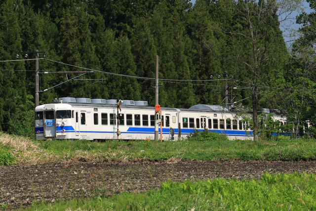 えちごトキめき鉄道413系+455系