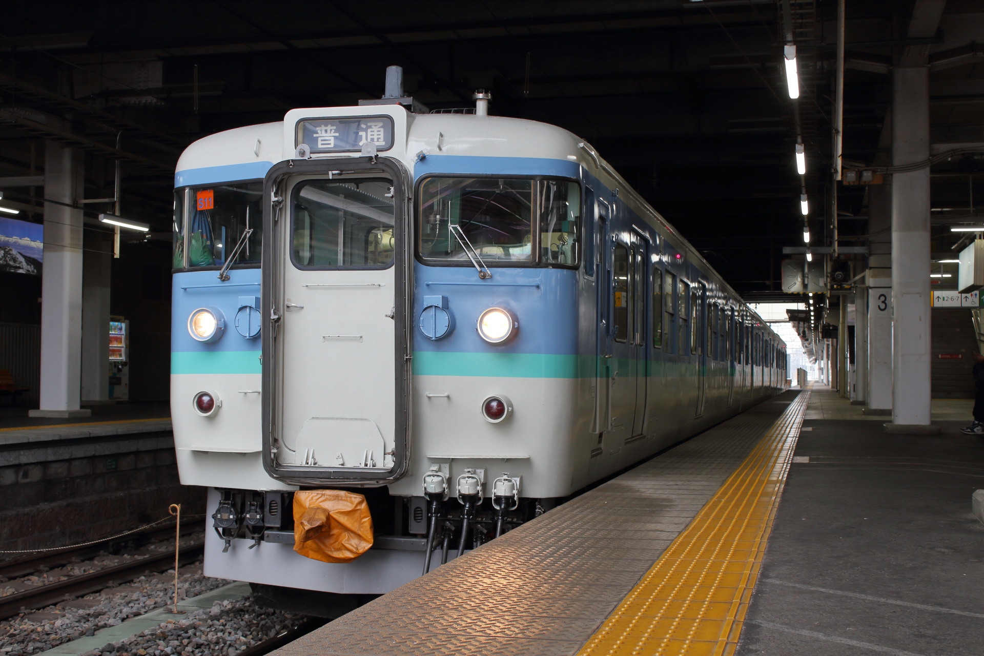 しなの鉄道115系S11編成（新長野色）