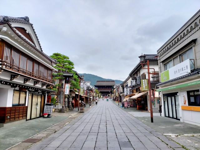信州善光寺の仲見世通り