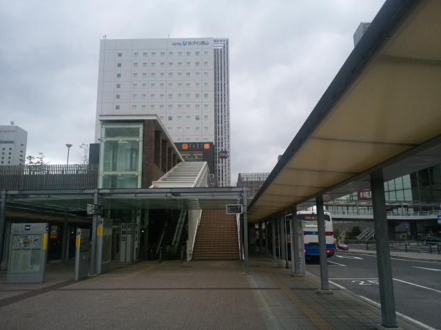 岡山駅西口バスターミナル