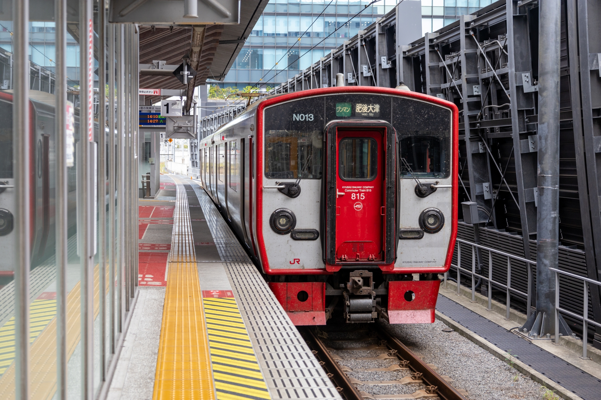 豊肥本線普通列車（815系・熊本駅）