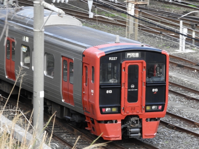 鹿児島本線813系
