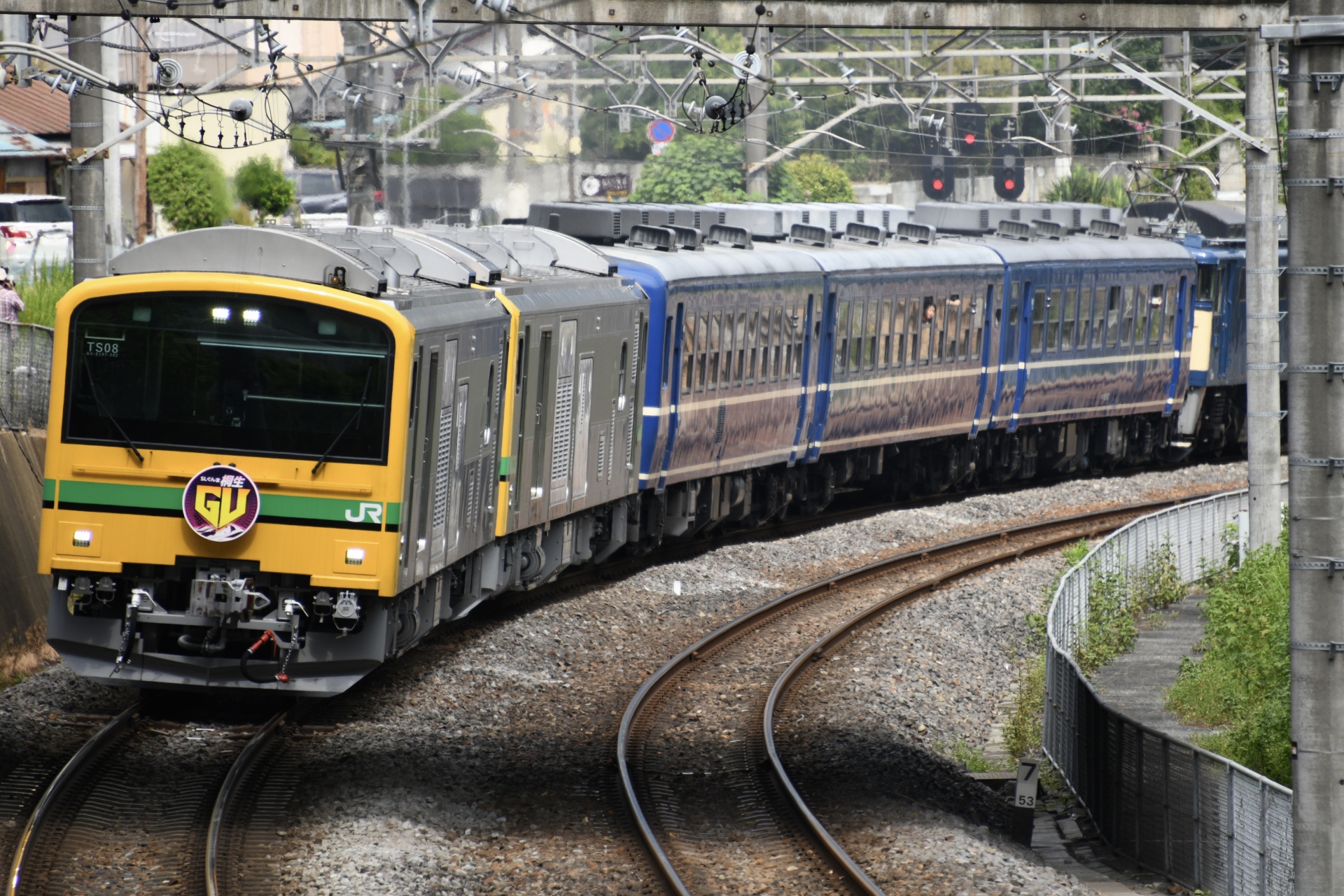 JR東日本 GV-E197系＋12系