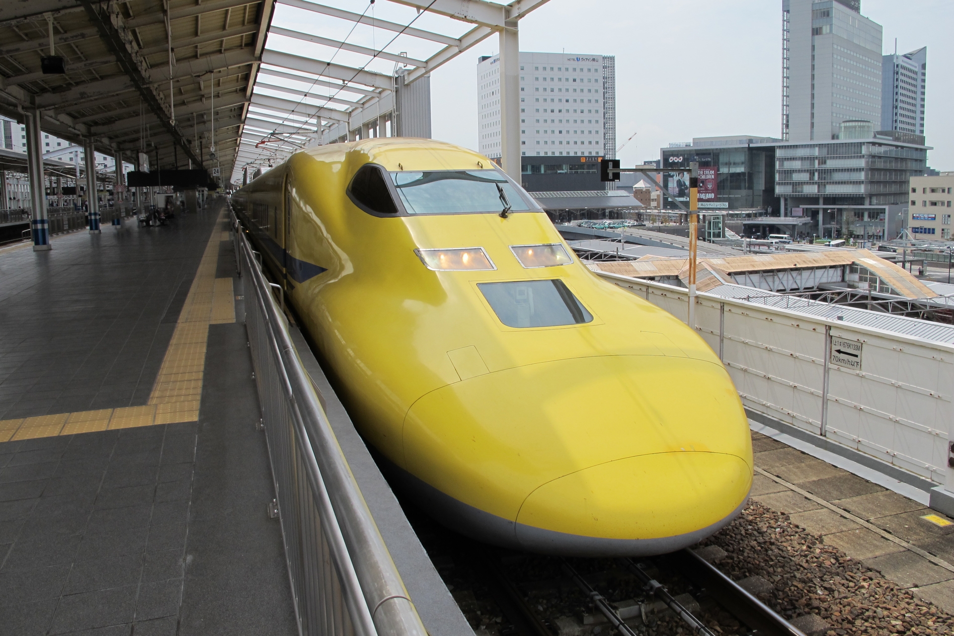 ドクターイエローT5編成（岡山駅）