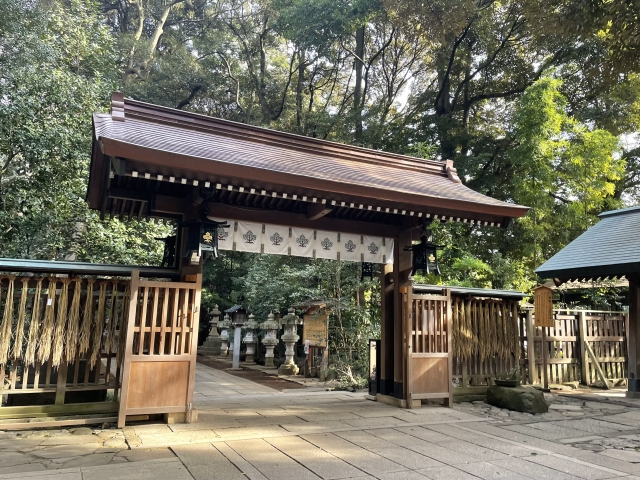 千葉 流山 諏訪神社の門（最寄り駅　流山おおたかの森）