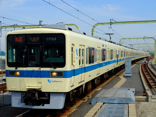 小田急電鉄8000系