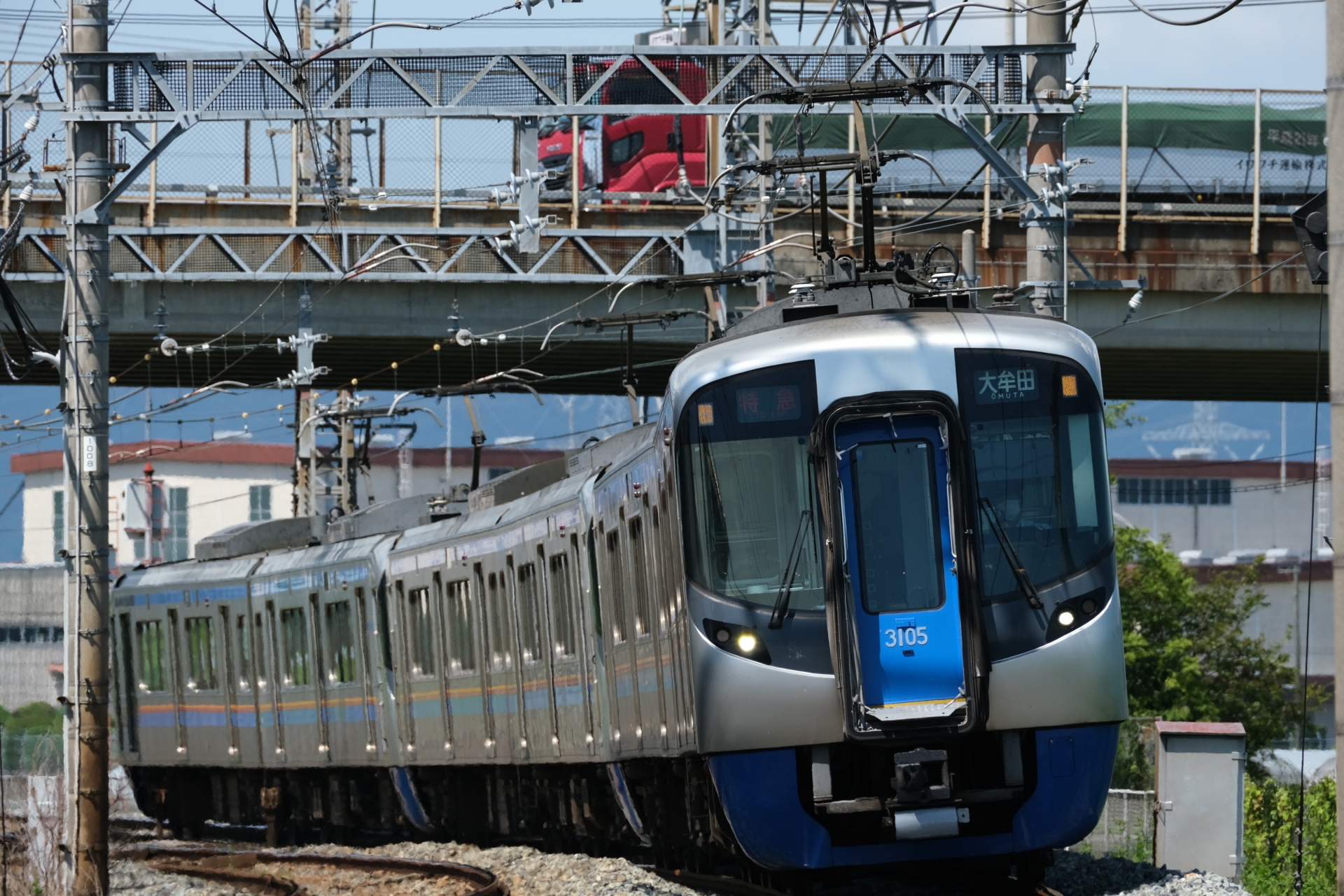 西日本鉄道3000形　特急列車
