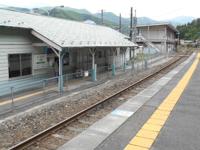 釜石線小佐野駅