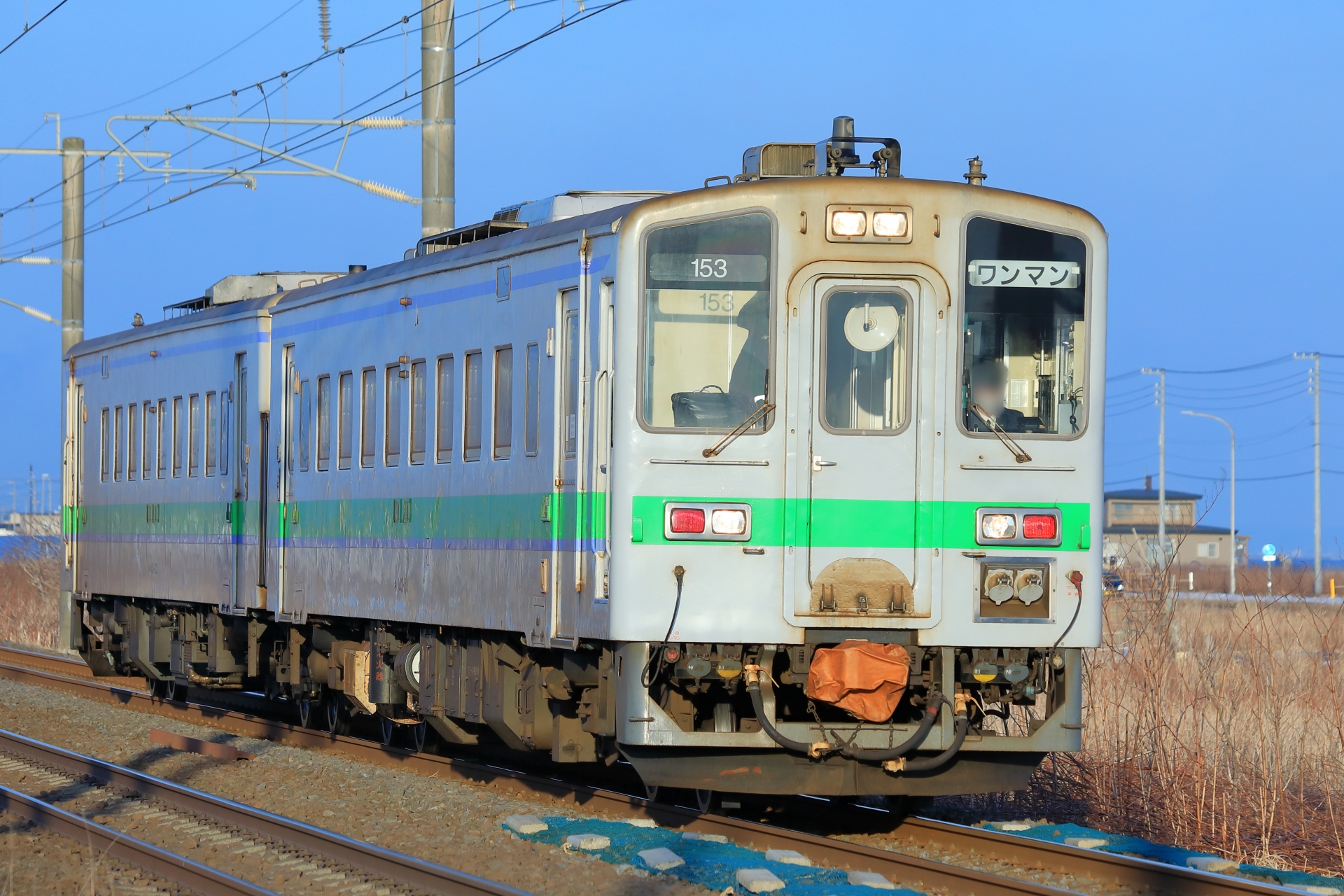 「赤い星」「青い星」の種車「キハ143系」