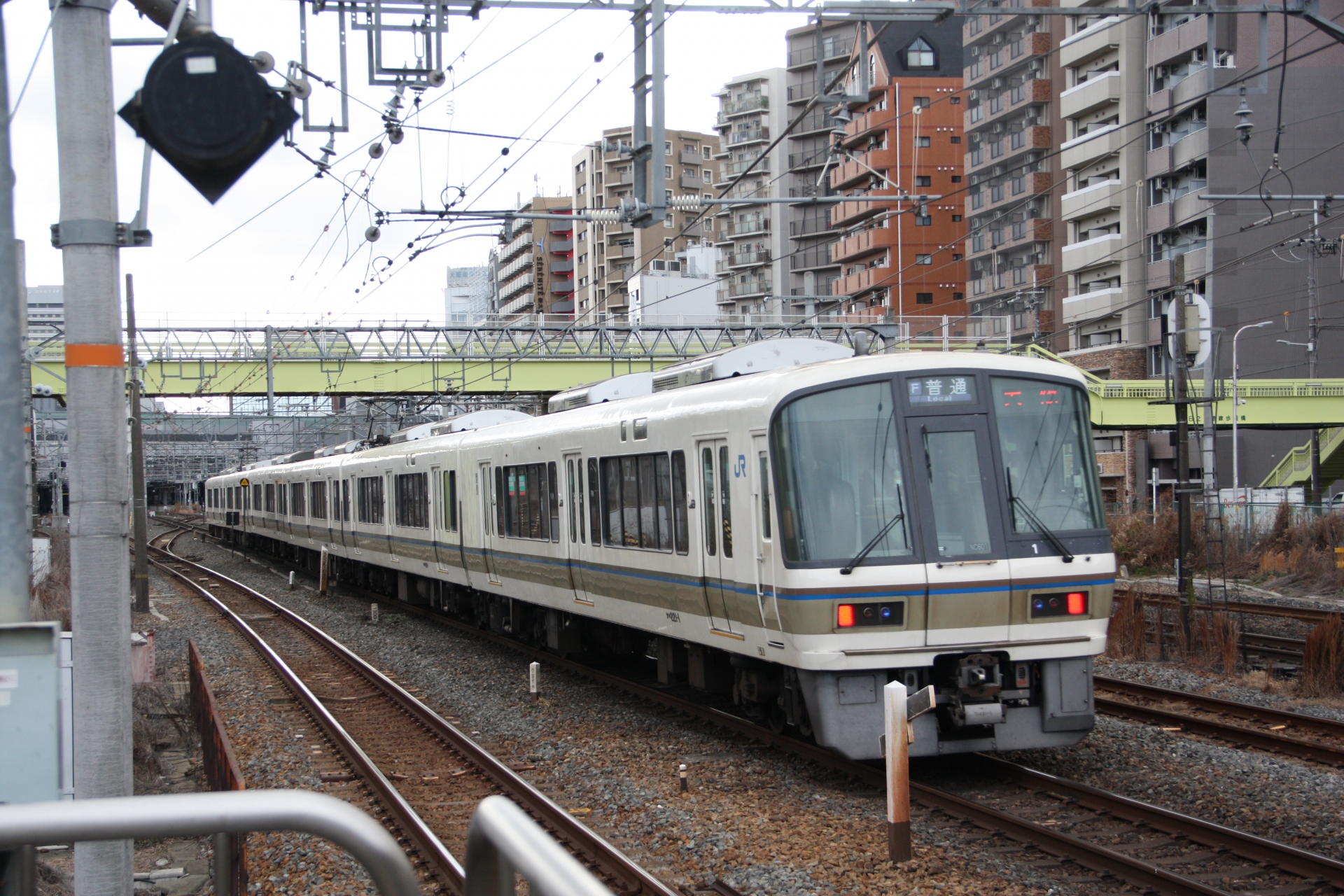おおさか東線221系