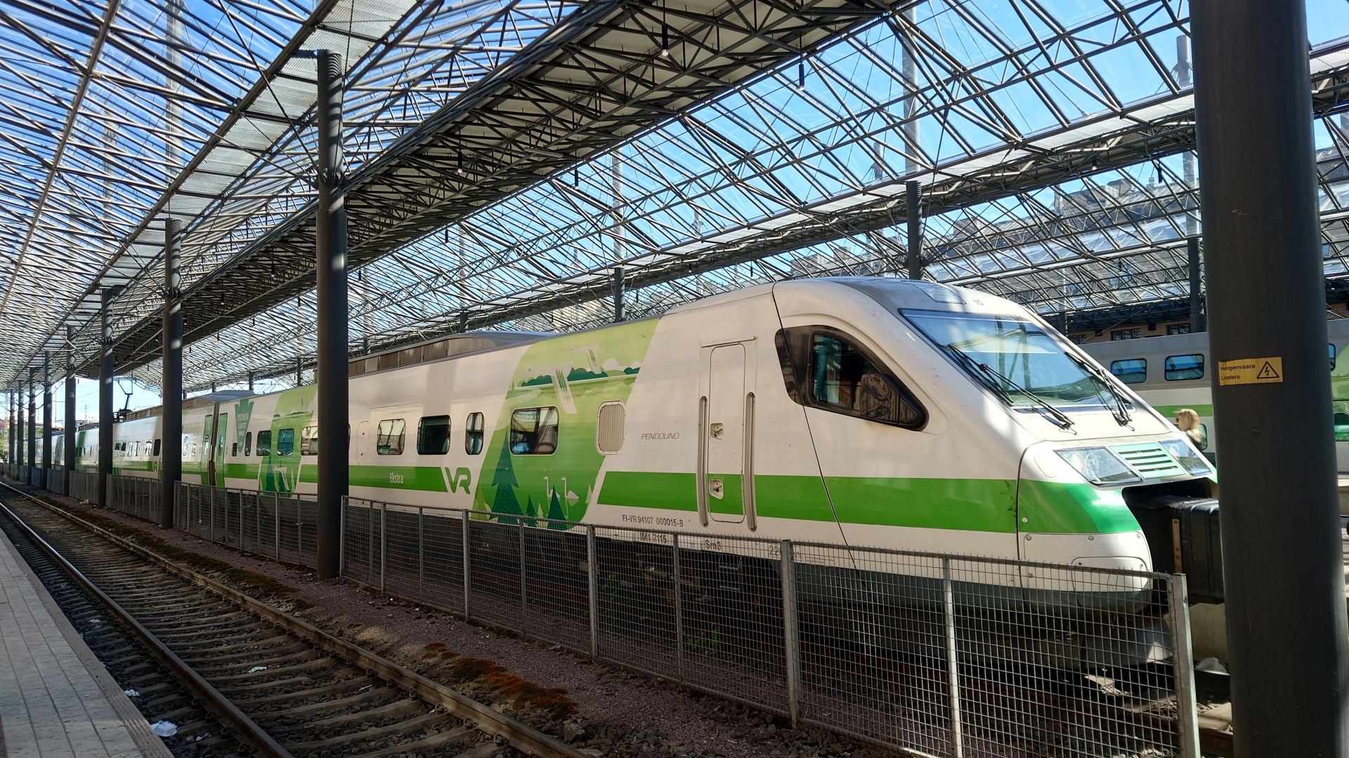 フィンランド、ヘルシンキ中央駅の電車VR