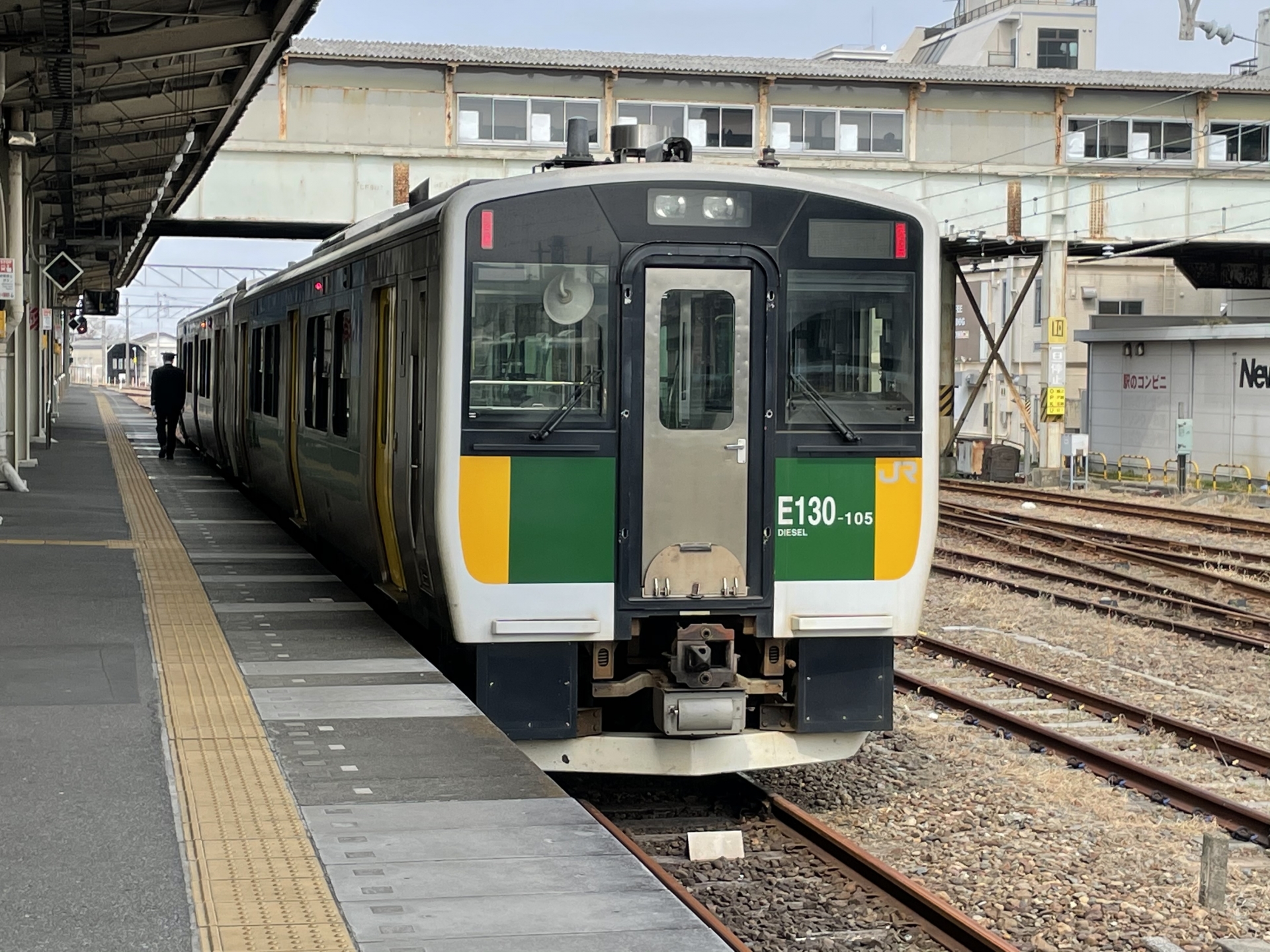 久留里線キハE130系　木更津駅