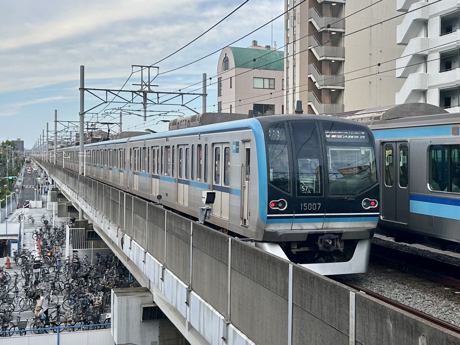 東京メトロ東西線 15000系 行徳駅