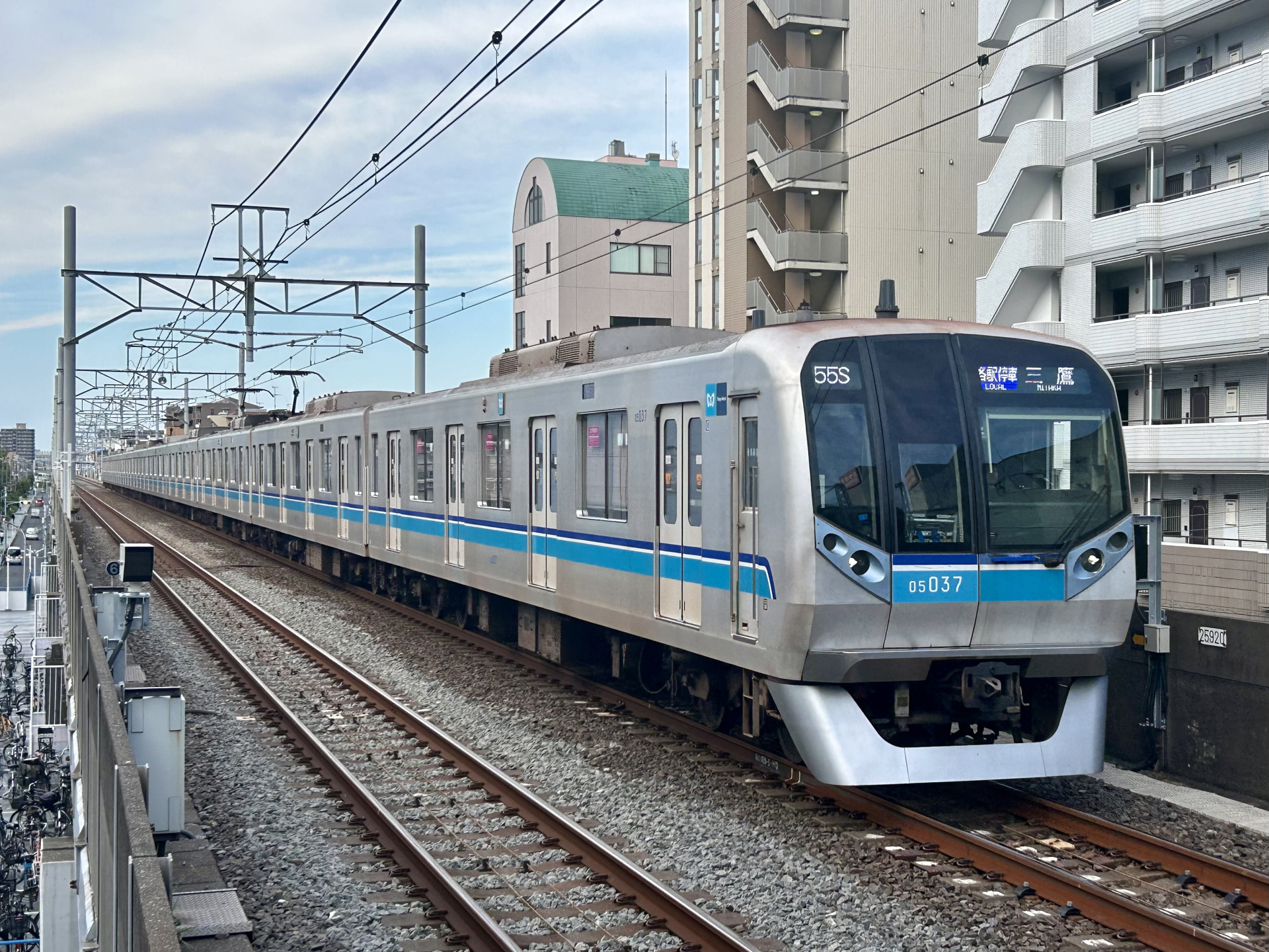 東京メトロ東西線05系 行徳駅